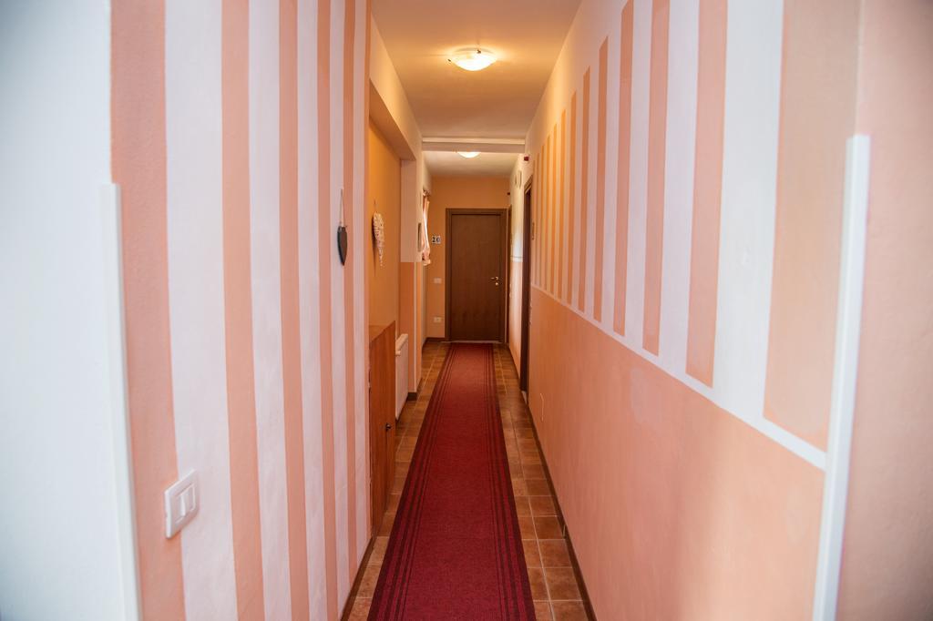 Madonna Della Neve Hotell Pettenasco Eksteriør bilde