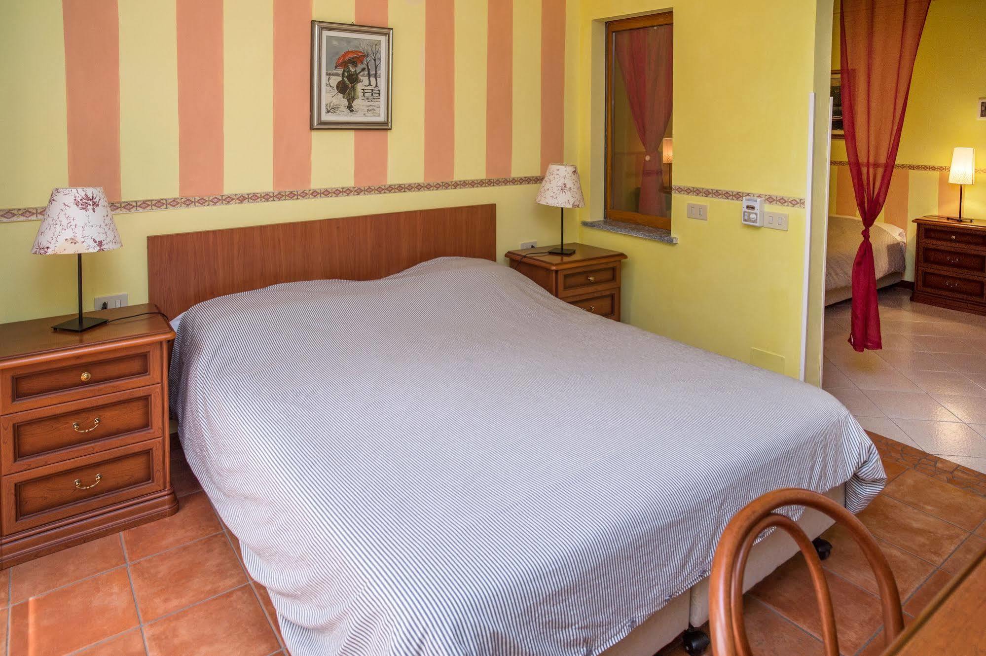 Madonna Della Neve Hotell Pettenasco Eksteriør bilde