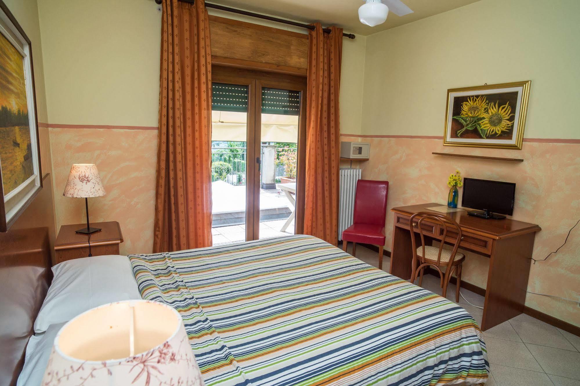 Madonna Della Neve Hotell Pettenasco Eksteriør bilde