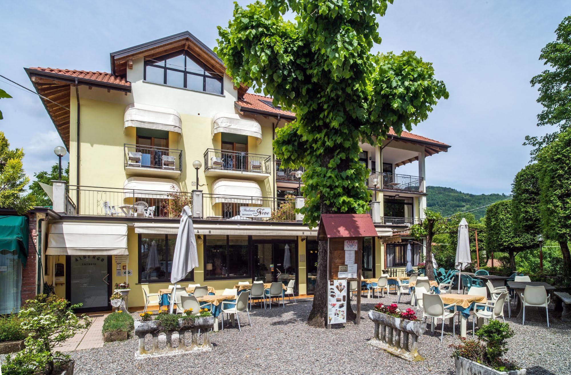 Madonna Della Neve Hotell Pettenasco Eksteriør bilde